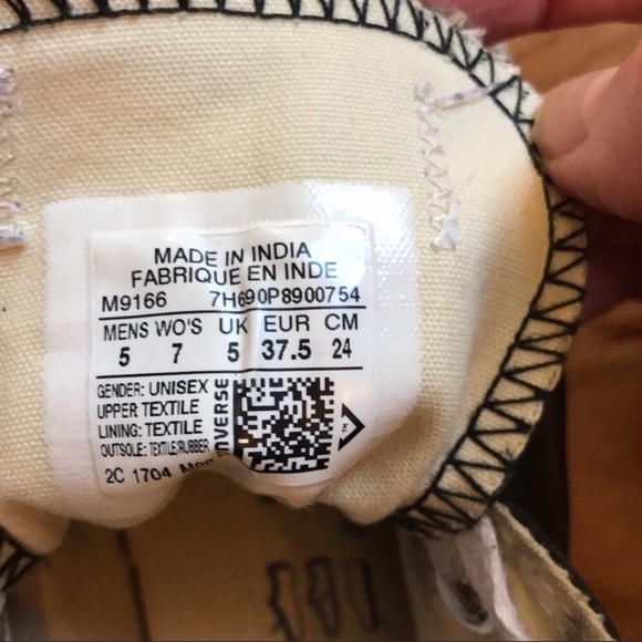 Black Converse all star sneakers. Women’s size 7, Mens size 5. - Picture 3 of 4